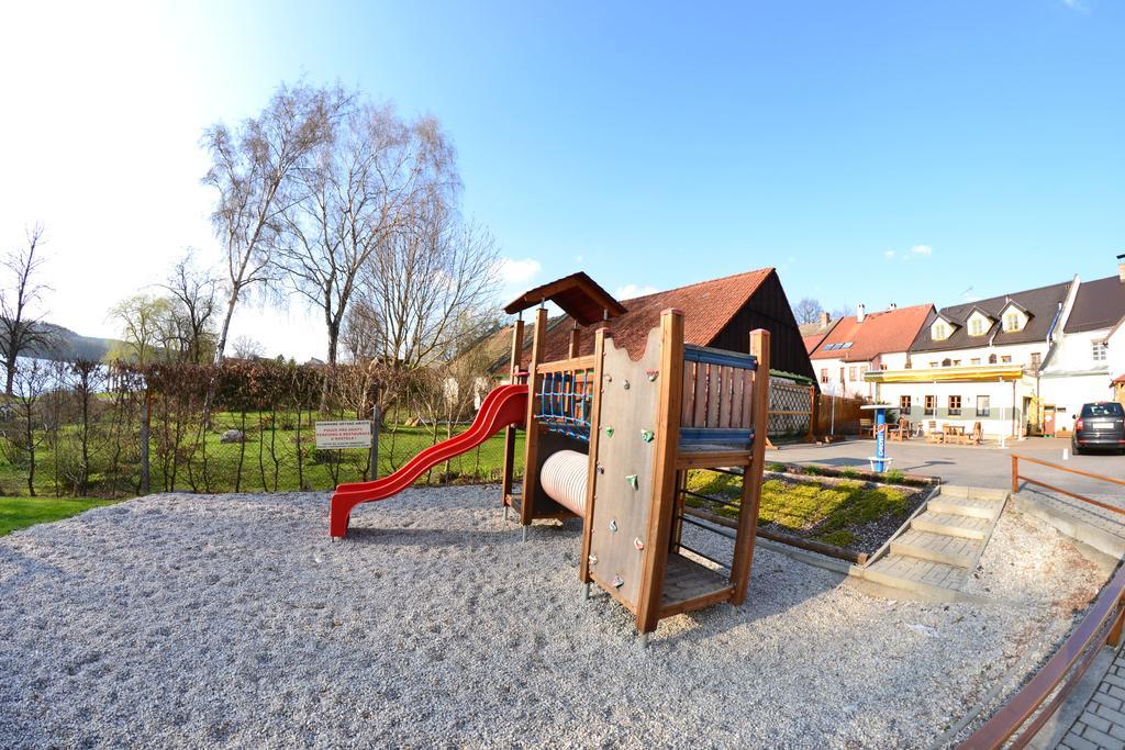 Apartmany U Jezera Na Namesti Frymburk Luaran gambar